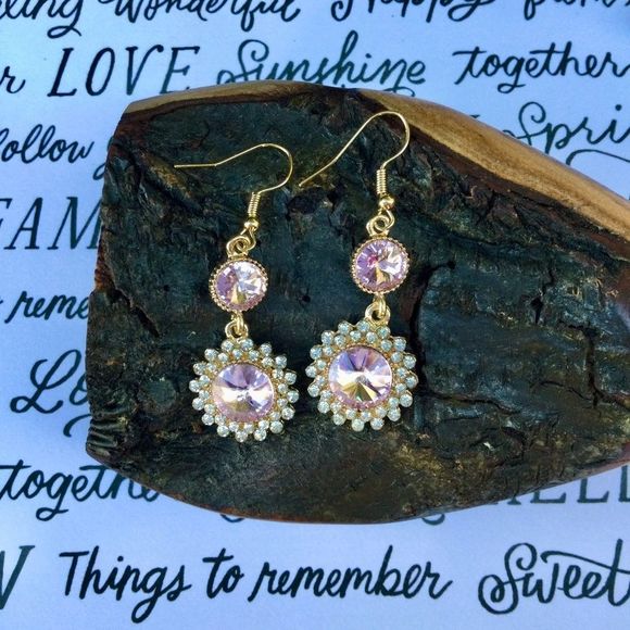 🏷️ Crystal Dangle Earrings Pink Gold Tone - Picture 1 of 2